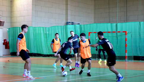 [FOTO] Za nami pierwsza kolejka Żarowskiej Ligi Futsalu Electrolux Cup 