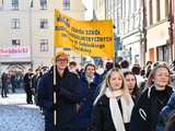 [WIDEO/FOTO] Tegoroczni maturzyści wspólnie zatańczyli poloneza na świdnickim rynku!