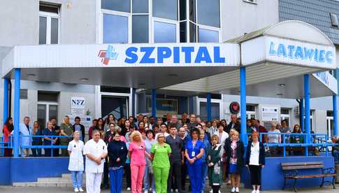 Pracownicy Latawca uczcili minutą ciszy zamordowanego lekarza z Krakowa