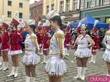 [FOTO] Świdnica świętowała godność osób z niepełnosprawnością intelektualną. Pomarańczowy marsz przeszedł przez rynek