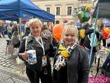 [FOTO] Świdnica świętowała godność osób z niepełnosprawnością intelektualną. Pomarańczowy marsz przeszedł przez rynek