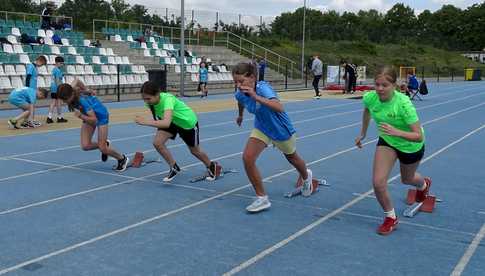 [FOTO] Międzyszkolne zawody w czwórboju lekkoatletycznym