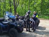 Leśne rajdy pod lupą policji. Weekendowa akcja na drogach i bezdrożach powiatu świdnickiego