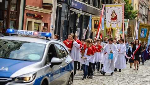 Boże Ciało: W naszym powiecie przejdzie ponad 30 procesji. Będą utrudnienia