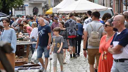 6.07, Świdnica: Giełda Staroci, Numizmatów i Osobliwości