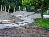 Trwa budowa placu zabaw w Parku Szwedzkim w Szczawnie-Zdroju [Foto]