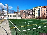 [FOTO] Remont boiska sportowego przy SP nr 93 dobiega końca