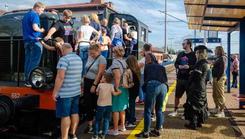 Kolejowe Zakamarki Wrocławia z kociołkiem. Czekają nas przejazdy zabytkową lokomotywą