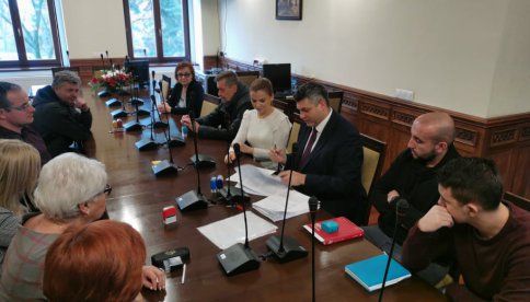 fot. Pierwsze umowy z organizacjami pozarządowymi gminy Ząbkowice Śląskie podpisane