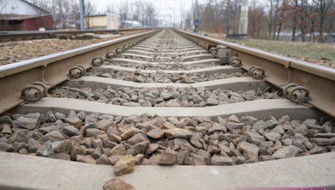 Pociągiem pospiesznym do Krakowa przez Kamieniec Ząbkowicki? Jest na to szansa