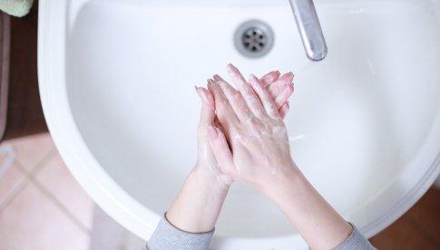 myj ręce