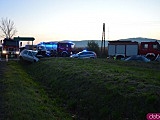 Zderzenie dwóch osobówek na zjeździe na Tarnów. Interweniował LPR