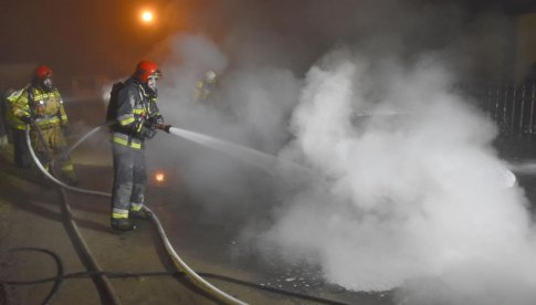 Pożar busa w Kozińcu