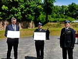 Strażacy z Olbrachcic wraz z burmistrzem Ząbkowic odebrali promesę na nowy wóz