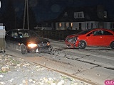 Zderzenie dwóch osobówek na skrzyżowaniu w Kamieńcu Ząbkowickim