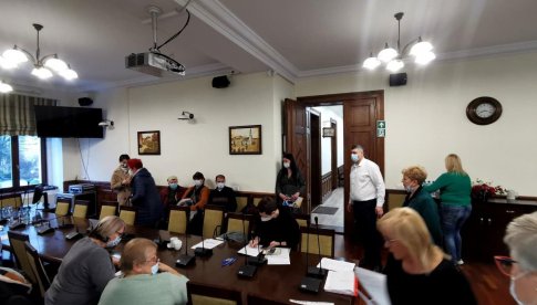Zapraszamy osoby z Ukrainy przebywające na terenie gminy do składania wniosków o nr PESEL