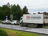 Zderzenie ciężarówki i osobówki na ósemce, osobówka w rowie w Ziębicach