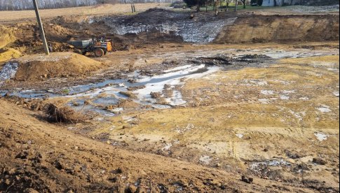 Trwa budowa pierwszego zbiornika retencyjnego w Starczowie