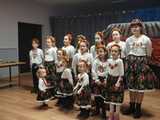 [FOTO] Oryginalne jasełka, koncert dziecięcej kapeli i świąteczna atmosfera na spotkaniu opłatkowym w Mąkolnie