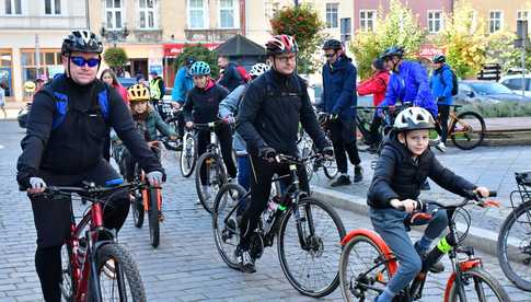 [FOTO] Miłośnicy dwóch kółek po raz 25. pojechali w Rekreacyjnym Rajdzie Rowerowym