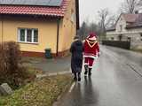 [FOTO] Małe cuda w gminie Stoszowice: Święty Mikołaj odwiedził najmłodszych mieszkańców