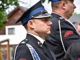 [FOTO] Gminne obchody święta Konstytucji 3 maja w Budzowie. Wójt gminy złożyła kwiaty pod pomnikiem poległym za Ojczyznę 