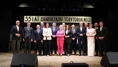 [FOTO] Uroczyste obchody 35-lecia Samorządu Terytorialnego w Ząbkowicach Śląskich 