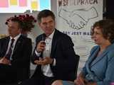 [WIDEO, FOTO] Z czym muszą mierzyć się młodzi ludzie? Zamiast mówić o problemach, postawmy wyzwania. O tym, jak wspierać młodych lokalnie